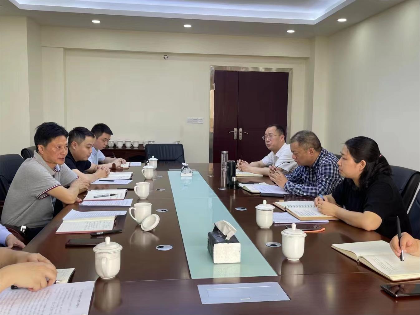 集團(tuán)黨委書記、董事長許大政一行赴巴中農(nóng)商行開展業(yè)務(wù)合作洽談會(huì)
